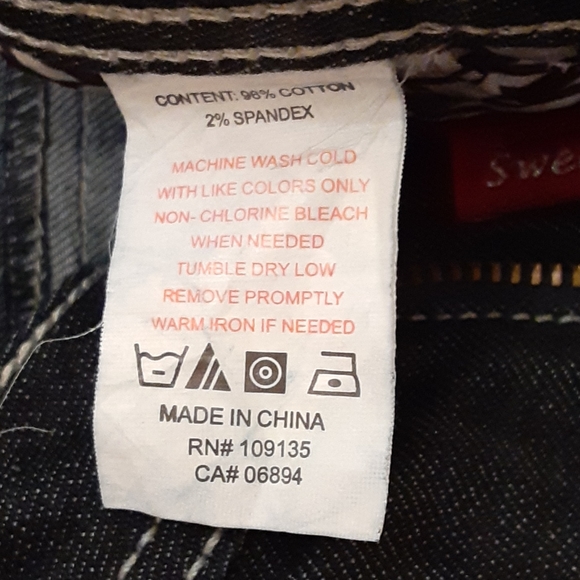 Apple Bottom Flare Leg Jeans - Picture 11 of 13